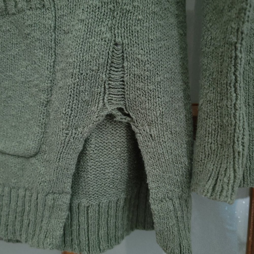 AKINI 100% Cotton V-Neck Knit Sweater, XL (Green) - Picture 5 of 7